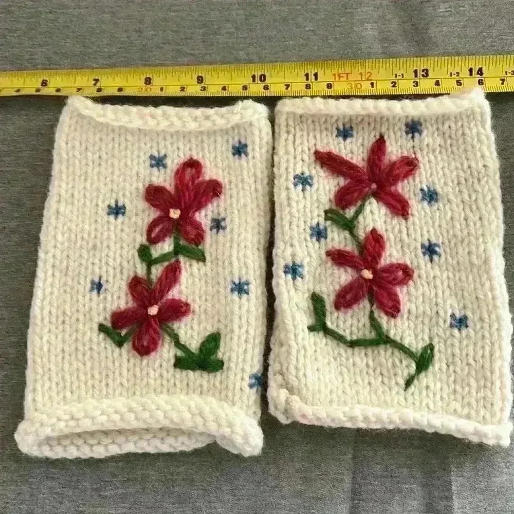 Fingerless Gloves wrist warmers beige with flowers Warm HandCrafted OSFM - Picture 6 of 7
